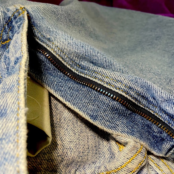 High-rise Jeans - Picture 3 of 3